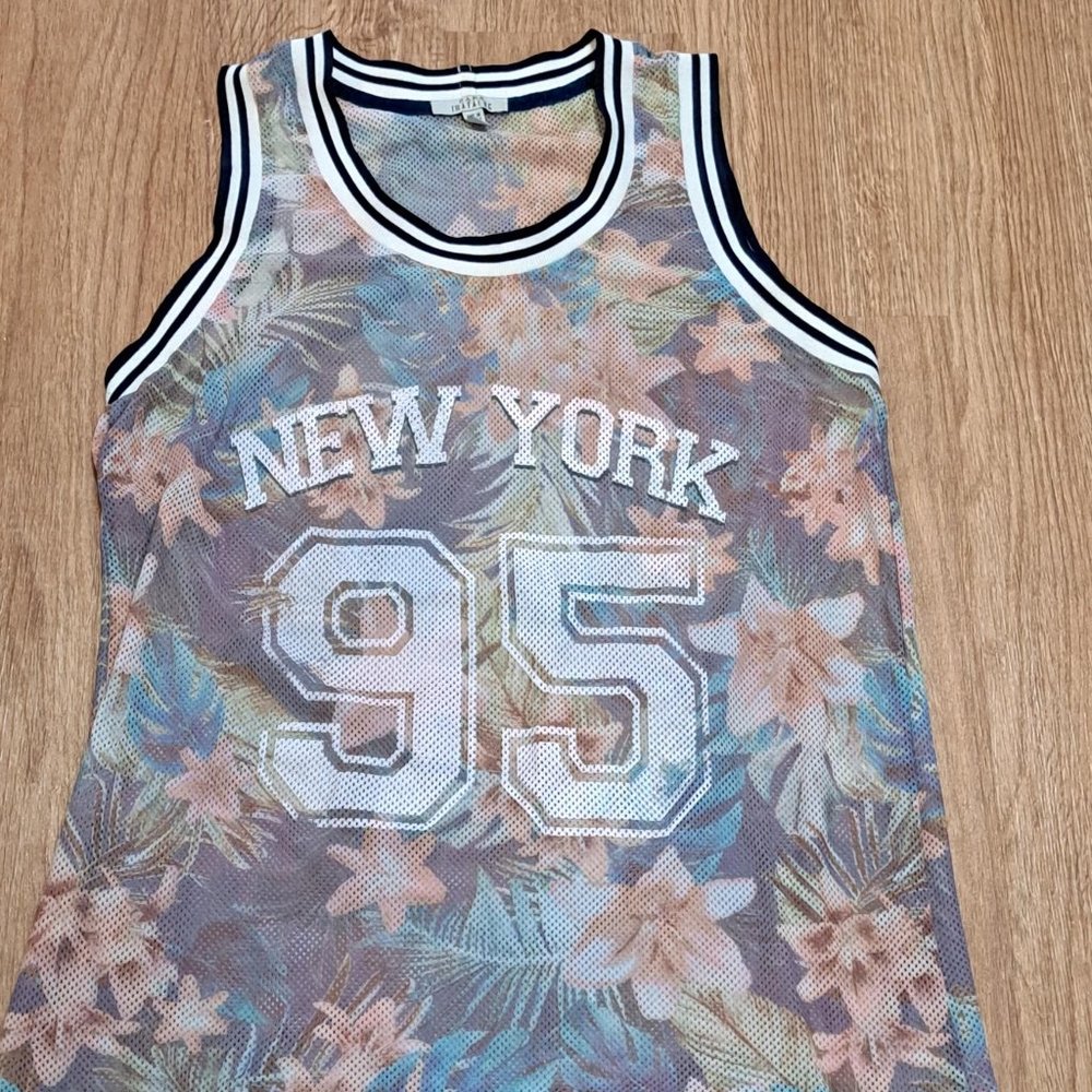 Zara Trafaluc New York Mesh Lightweight Tank Medium